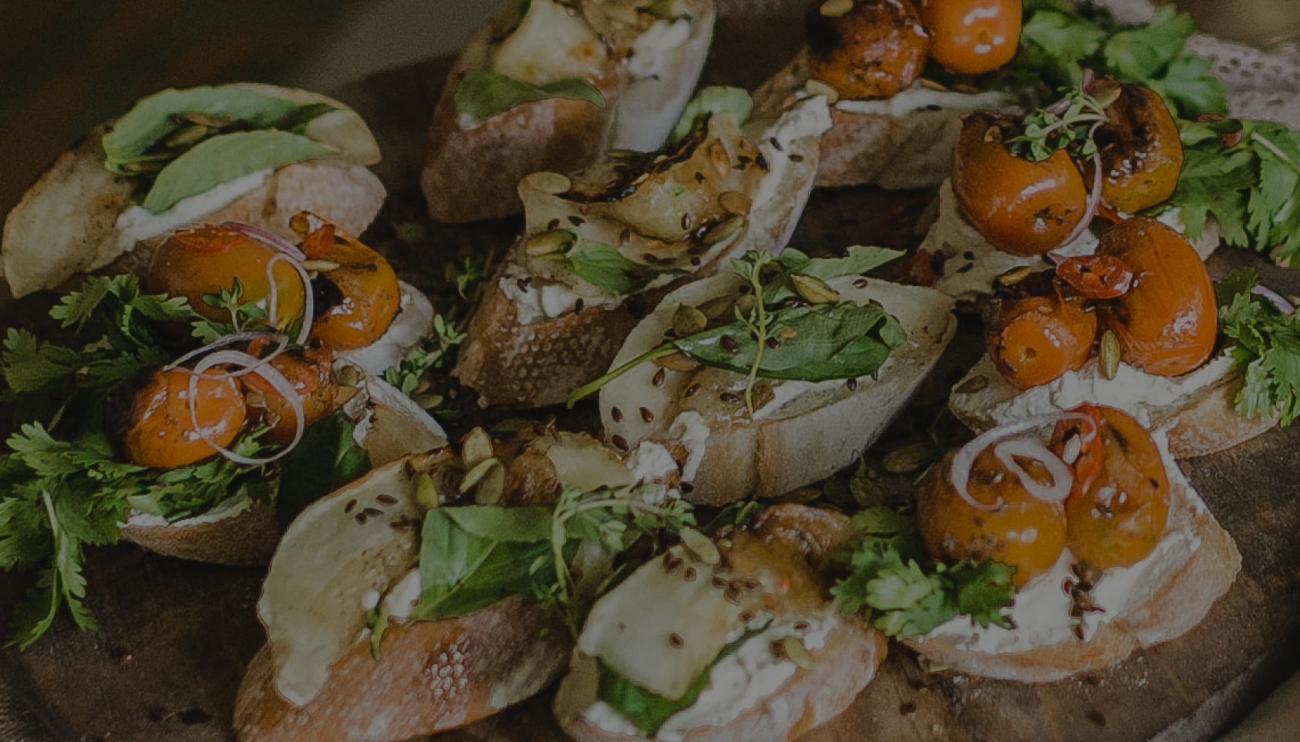 Το Εστιατόριο Colona Restaurant Food & Beach Fun in Poros